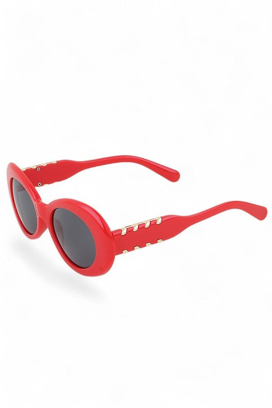 Iconic retro oval sunglasses
