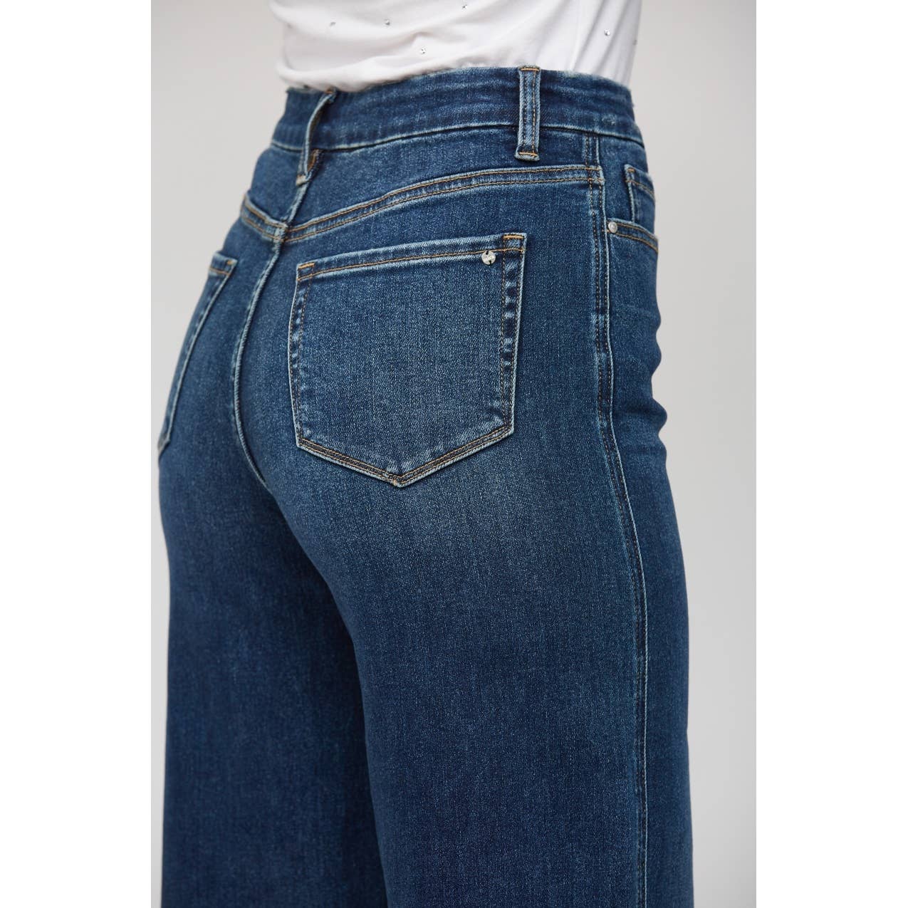 SUPER HIGH RISE JEAN